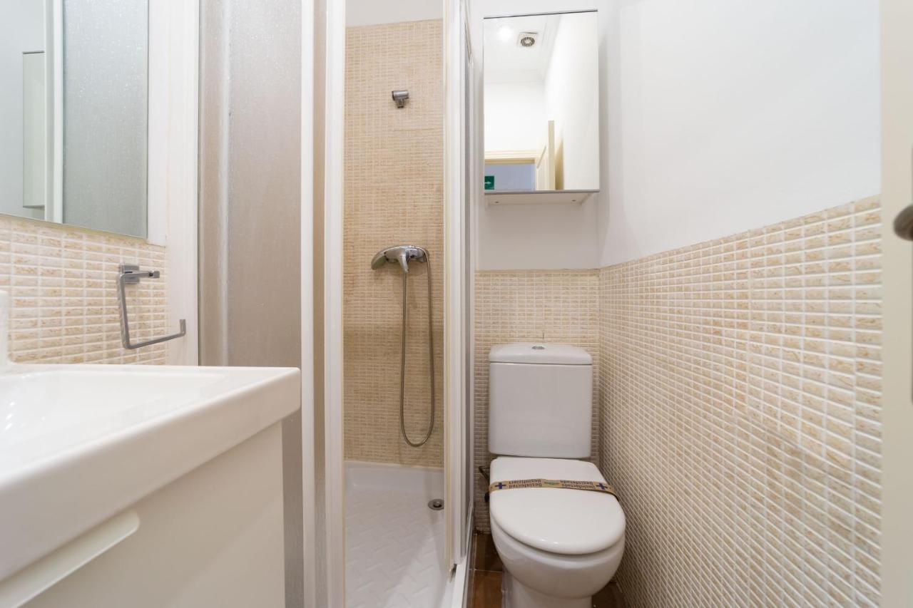 Apartamentos Gran Via Madrid Ngoại thất bức ảnh