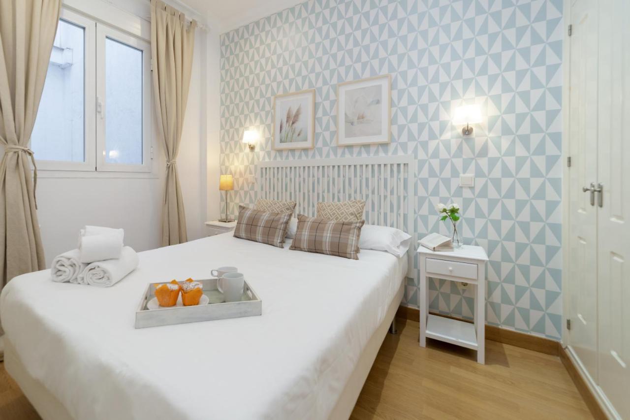 Apartamentos Gran Via Madrid Ngoại thất bức ảnh